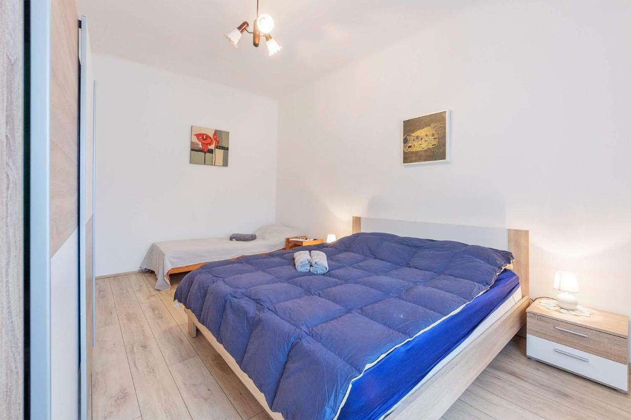 Apartment Nicol พูลา ภายนอก รูปภาพ